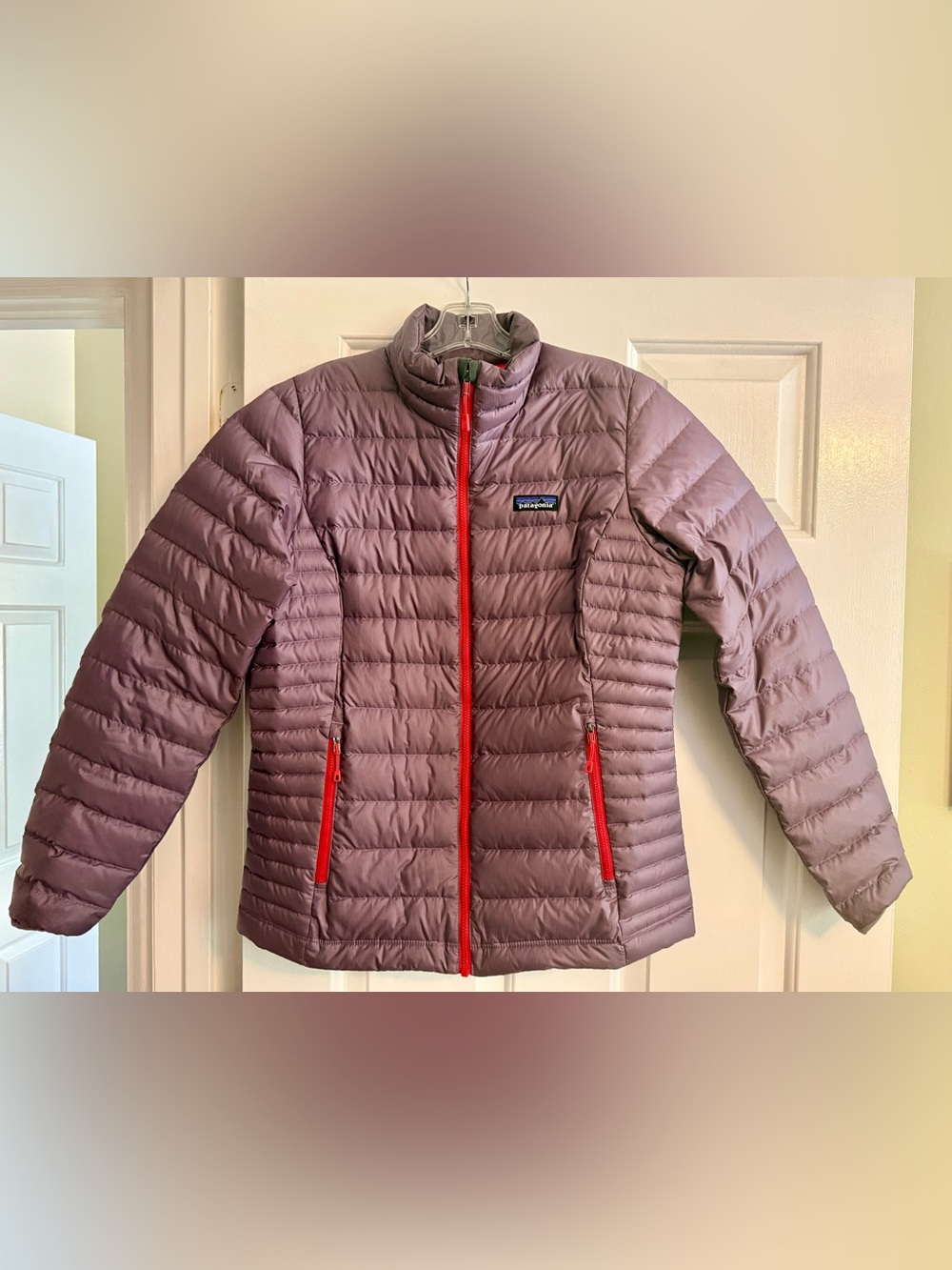 Patagonia Women's Down Sweater Puffer Jacket, Size M